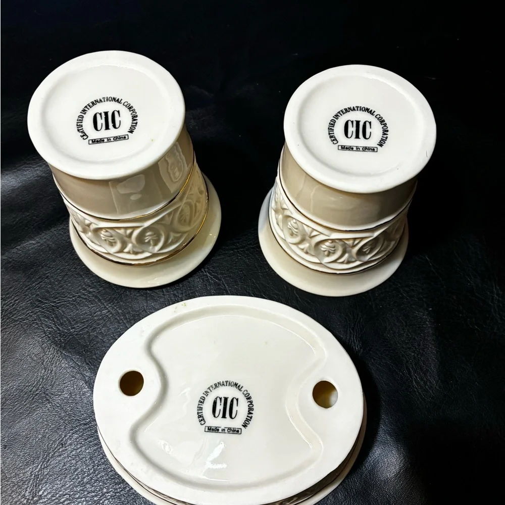 Elegant Cream Ceramic Bathroom Set